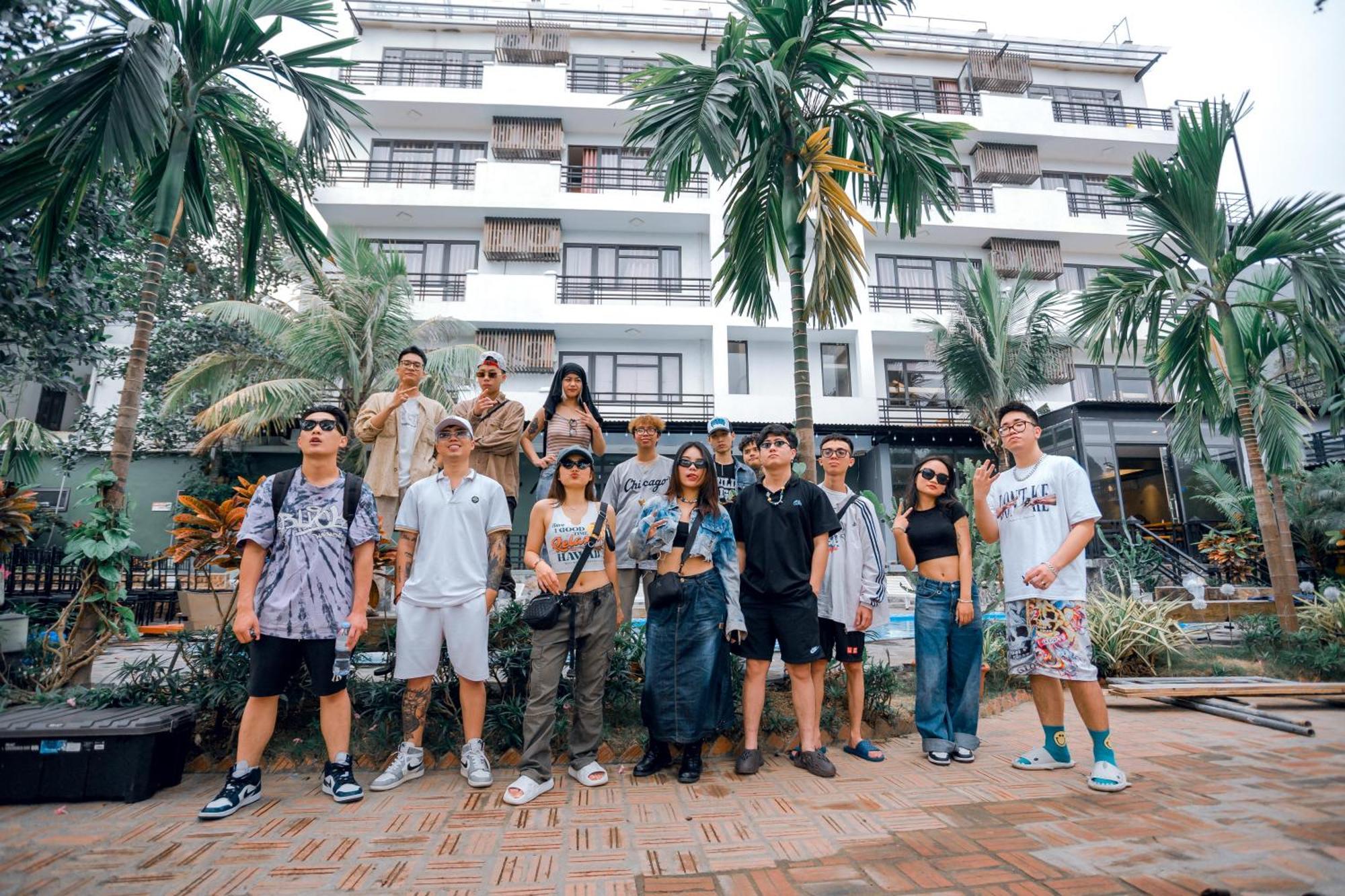 Republic Hostel Cat Ba Xuan Dam 外观 照片
